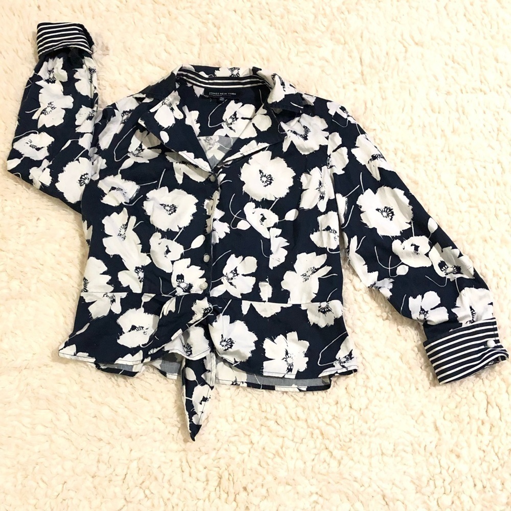 Jones New York signature Petite blouse floral